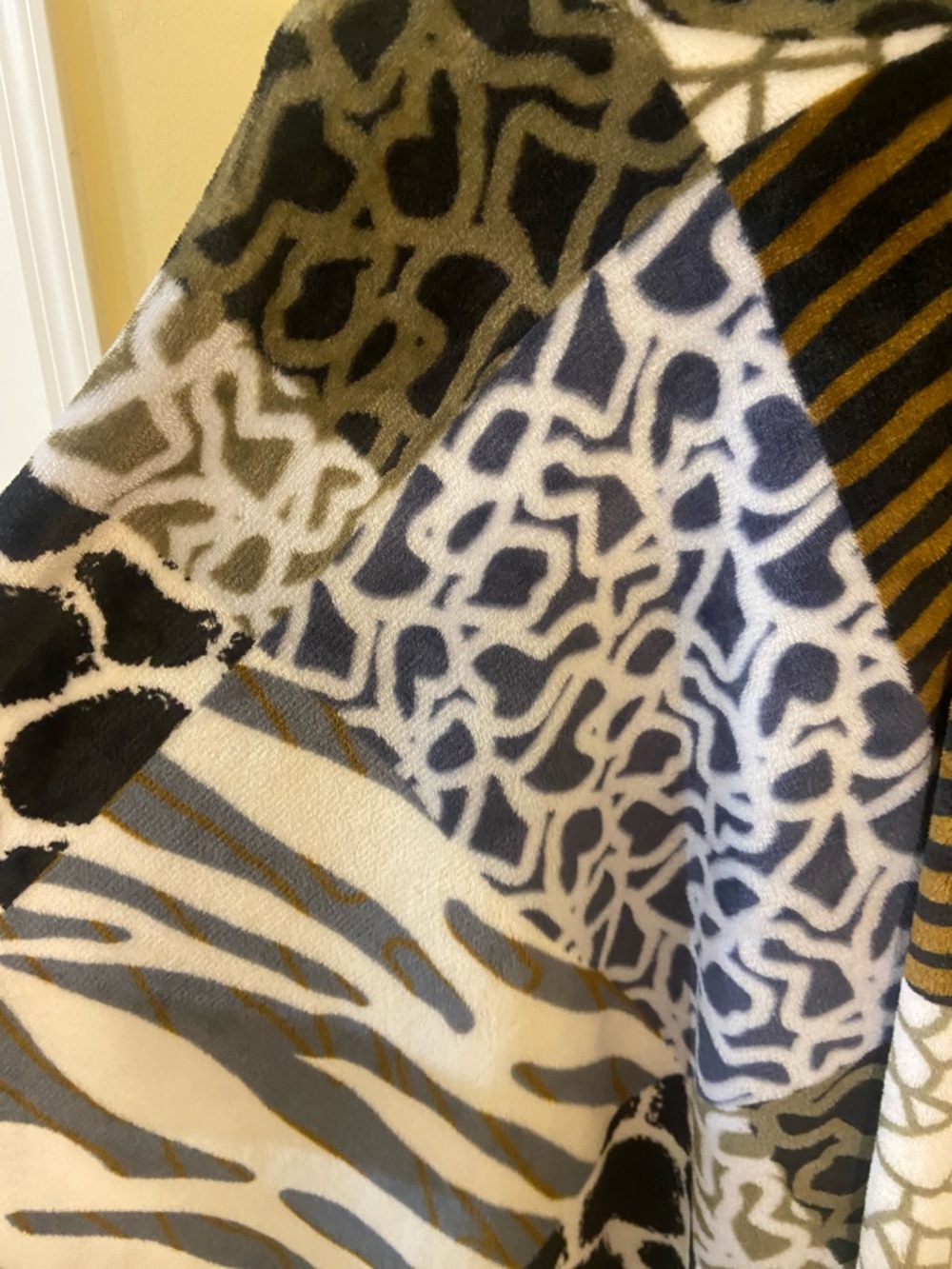 Coco + Carmen Fuzzy Hooded Piece - Black, Yellow, Gray - Picture 5 of 8